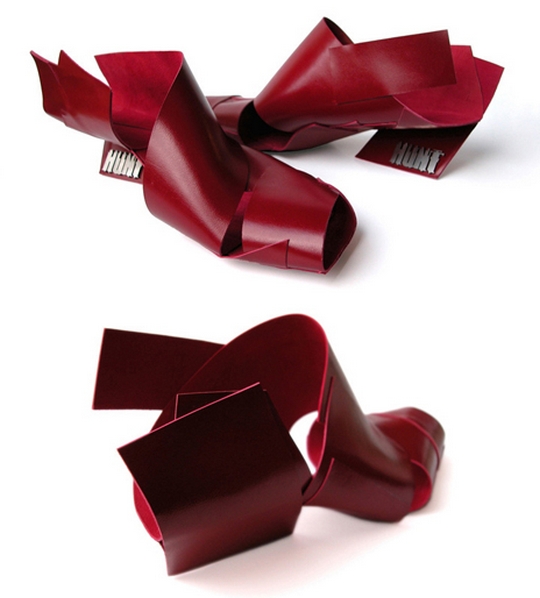 marloes-ten-bhomer worksredmacheshoe