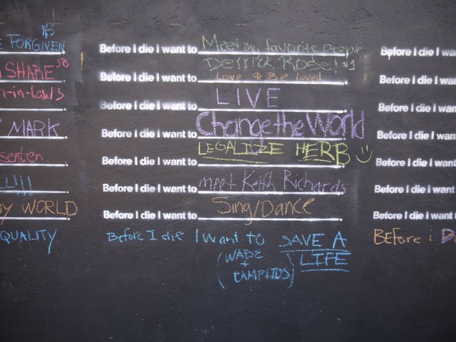 Before I Die Comes to Chicago street art installation Chicago